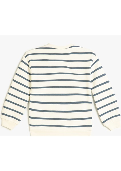 Sweatshirt Uzun Kollu Bisiklet Yaka Aplike Detaylı