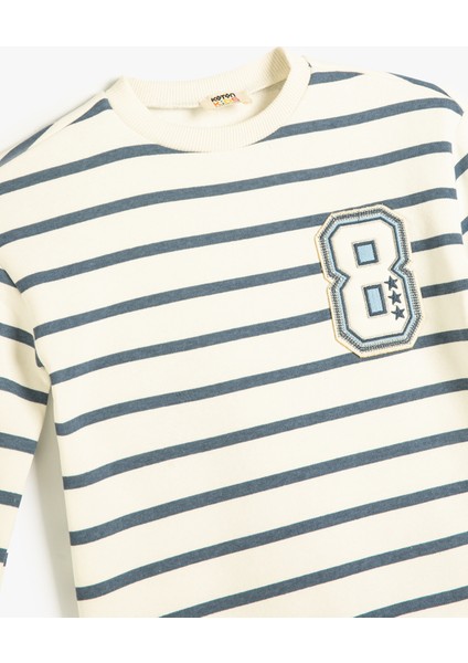 Sweatshirt Uzun Kollu Bisiklet Yaka Aplike Detaylı