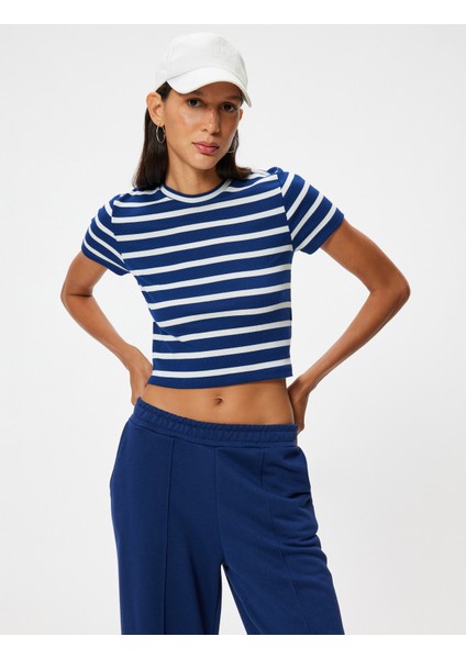 Basic Tişört Kısa Kollu Bisiklet Yaka Slim Fit modelleri