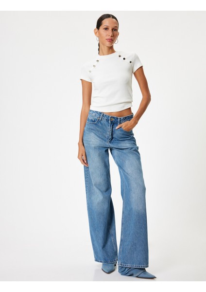 Dokulu Tişört Düğme Detaylı Bisiklet Yaka Kısa Kollu Slim Fit fiyatları