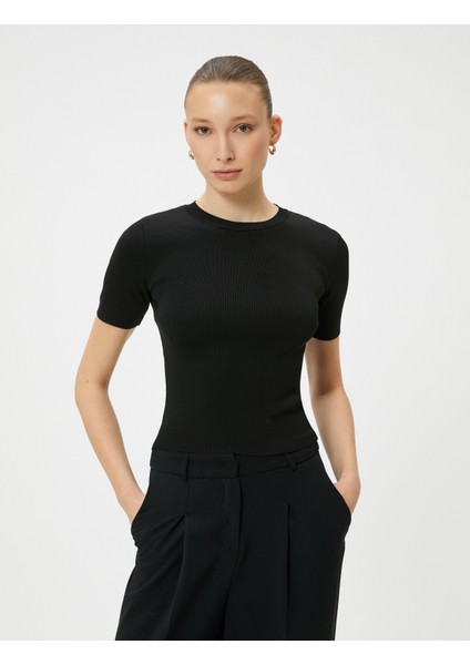 Crop Triko Kazak Kısa Kollu Bisiklet Yaka modelleri