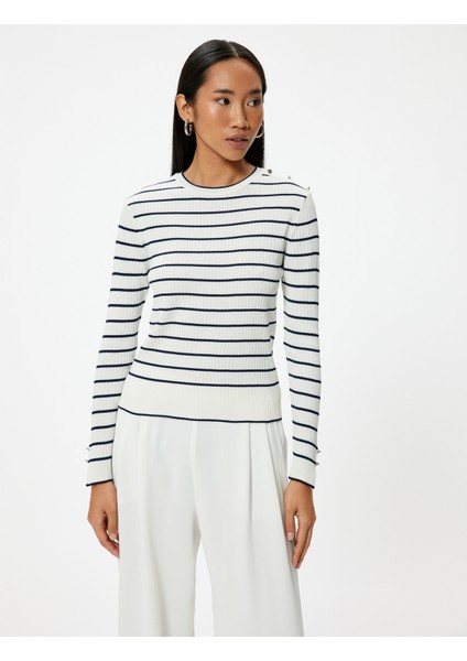 Triko Kazak Düğme Detaylı Uzun Kollu Yuvarlak Yaka modelleri