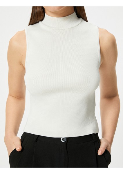 Balıkçı Yaka Basic Triko Üst Kolsuz indirimleri