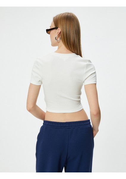 Crop Tişört Kolej Baskılı Kaşkorse Slim Fit fırsatları