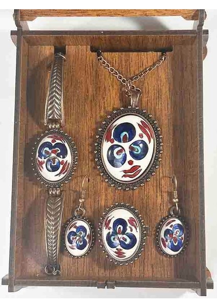 Çintemani Motifli Iznik Çini Takı Seti fiyatları