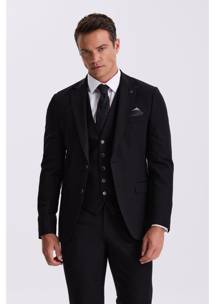 Siyah Slim Fit Mono Yaka Çift Yırtmaçlı Yelekli Takım Elbise
