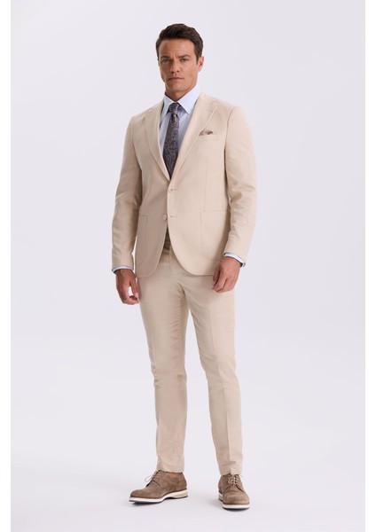 Bej Slim Fit Mono Yaka Tensel Kumaş Çift Yırtmaç Torba Cepli Takım Elbise