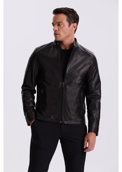 Siyah Comfort Fit Dik Yaka %100 Deri Mont