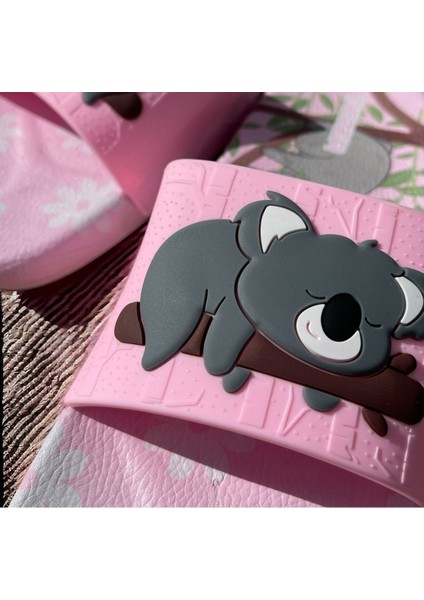 Koala Detaylı Kaymaz Plastik Havuz Deniz Banyo Balkon Teras Ev ve Sokak Terliği fiyatları