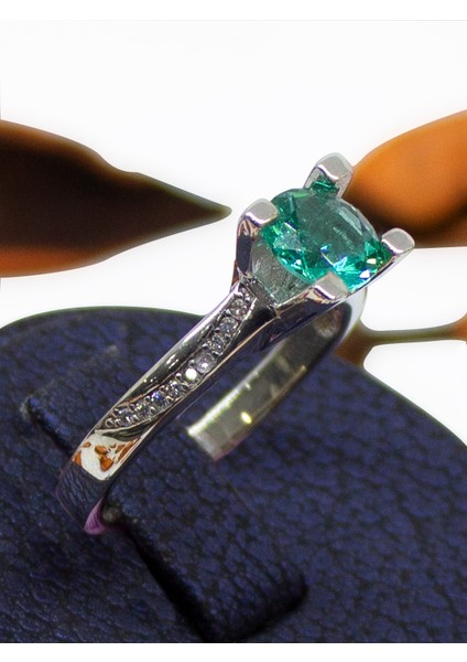 Yeşil Zirkon Taşlı 925 Ayar Gümüş Tektaş Yüzük fırsatları