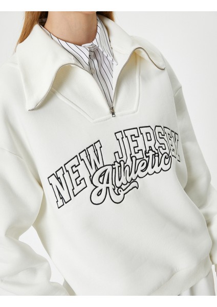 Kolej Sweatshirt Baskılı Yarım Fermuarlı Relax Fit Işlemeli Ribanalı indirimleri