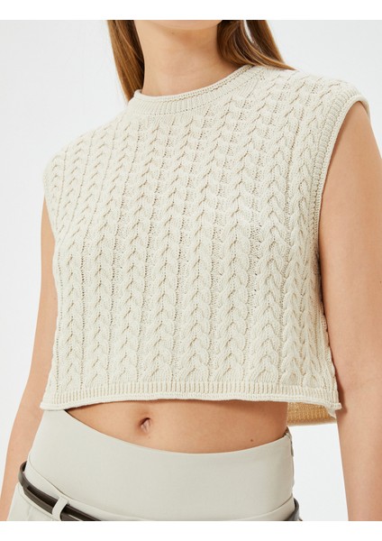 Kısa Örgü Süveter Desenli Yuvarlak Yaka indirimleri