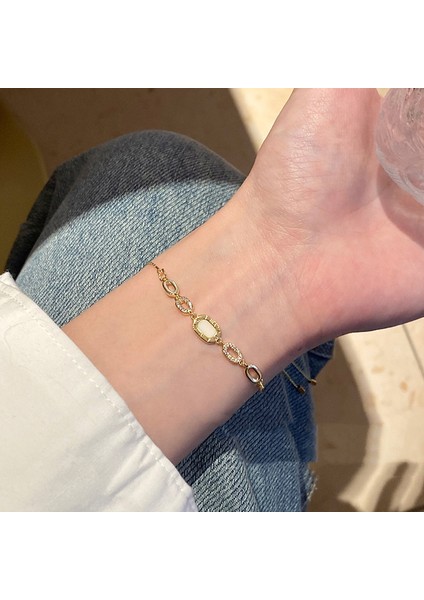 SL0077 2023 Yeni Lüks Zarif Altın Rengi Zirkon Bilezikler Kadınlar Için Kare 18K Altın Kaplama Ayarlanabilir Bilezik Parti Takı Hediyeler (Yurt Dışından) modelleri