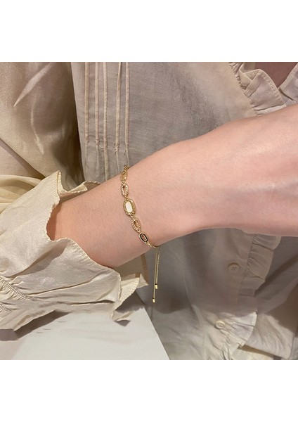 SL0077 2023 Yeni Lüks Zarif Altın Rengi Zirkon Bilezikler Kadınlar Için Kare 18K Altın Kaplama Ayarlanabilir Bilezik Parti Takı Hediyeler (Yurt Dışından) fırsatları