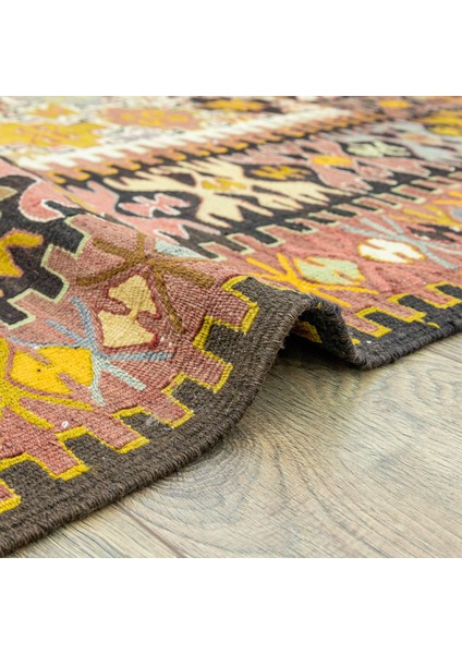 Rissa Geometrik Tasarımlı El Dokuma Kilim 152X220 cm