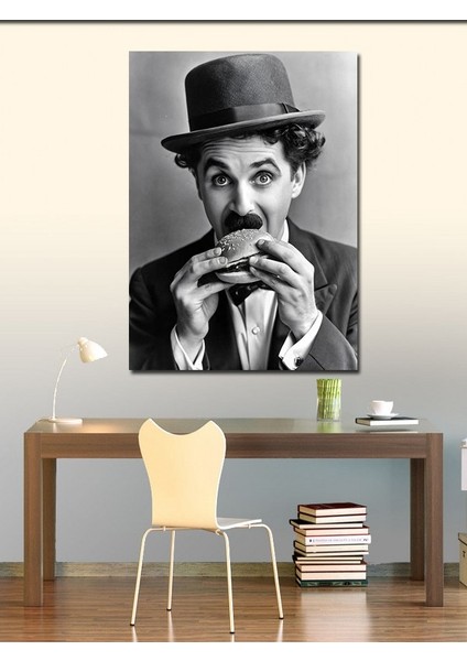 Kanvas Tablo Charlie Chaplin Hamburger Yiyor