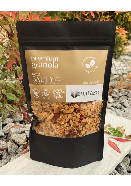 Salty granola (320 G), Berry granola (320 G)