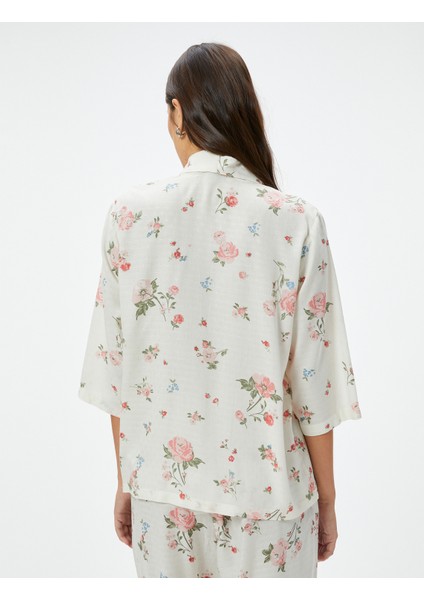 Çiçekli Düğmeli Pijama Üstü Yarım Kollu fırsatları