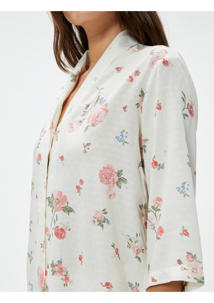 Çiçekli Düğmeli Pijama Üstü Yarım Kollu indirimleri