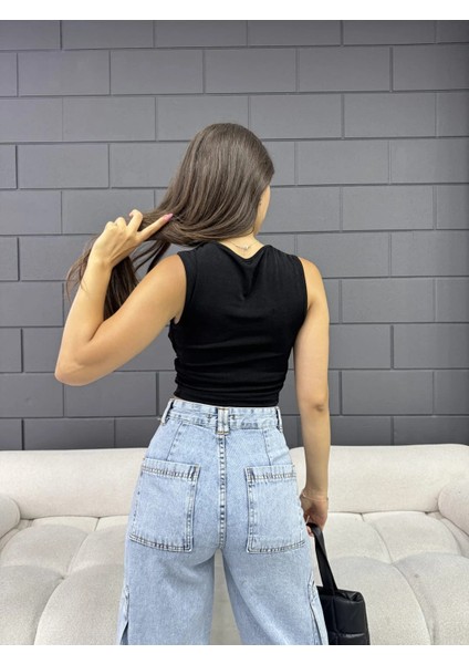 Kare Yaka Büzgü Detaylı Crop Bluz fiyatları