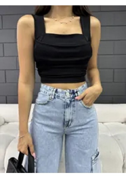 Kare Yaka Büzgü Detaylı Crop Bluz modelleri