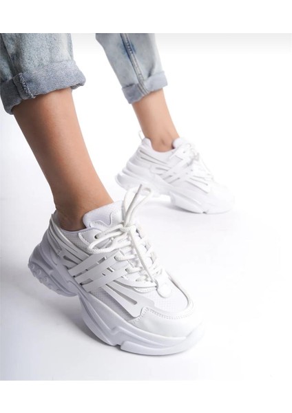 Kadın Bağcıklı Şeritli Spor Ayakkabı-Beyaz