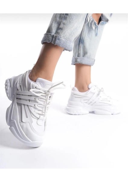 Kadın Bağcıklı Şeritli Spor Ayakkabı-Beyaz fiyatları