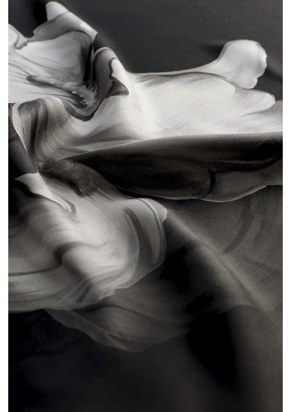 Siyah Süsen Desen Twill Ipek Eşarp modelleri