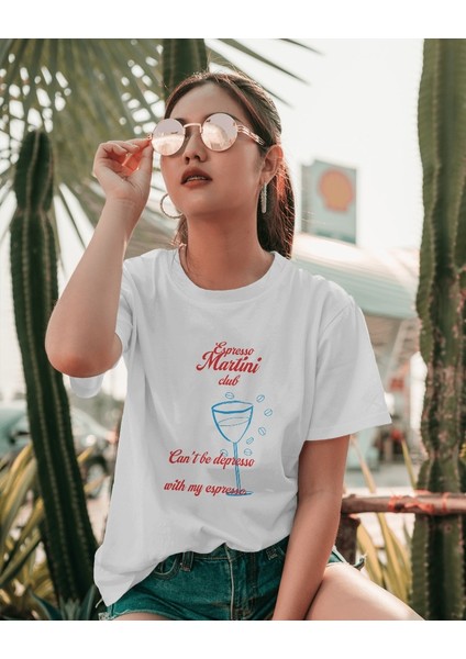 Martini Club Kokteyl Tasarım Relaxed Fit Kadın Önü Baskılı Tişört fiyatları