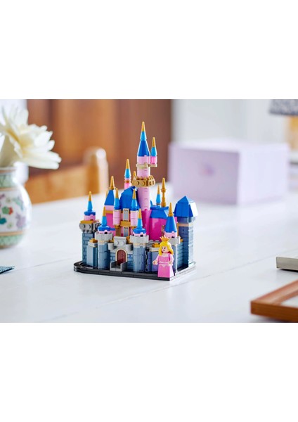 Exclusive Disney 40720 Mini Disney Sleeping Beauty Castle fırsatları