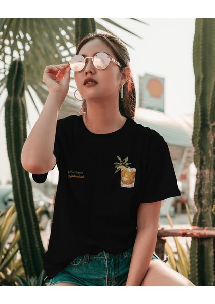 Old Fashioned Kokteyll Tasarım Relaxed Fit Kadın Önü Baskılı Tişört