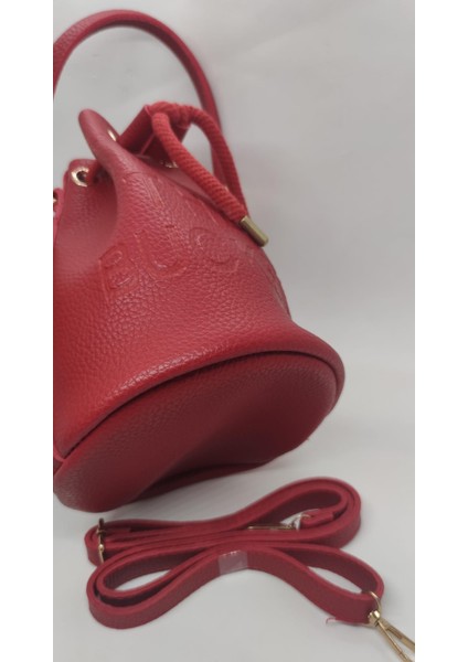 Buket Model Büzgülü Kırmızı Çanta modelleri