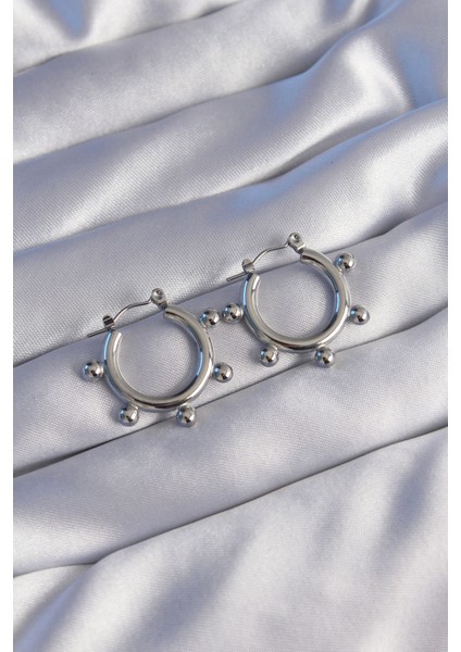 316L Çelik Gümüş Renk Topçuk Tasarımlı Oval Küpe - EBJ240629W25064