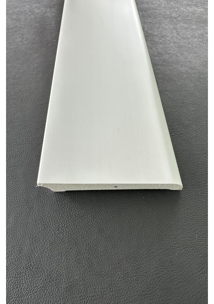 Boyanabilir 10 cm Düz Süpürgelik 1 Adet (10 cm x 240 cm)