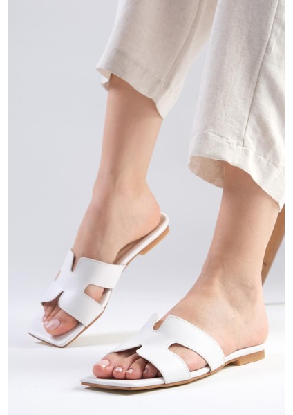 Margo Beyaz Renk Kadın Küt Burunlu Düz Terlik modelleri