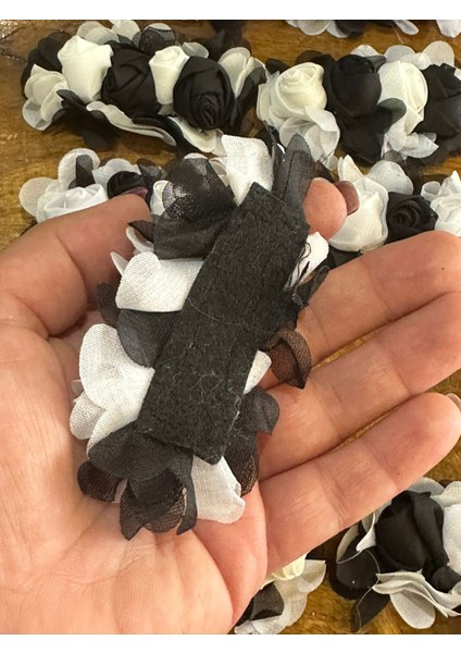 10 Adet Siyah Beyaz Çiçekli Arma Set Dikiş Aplike 10X4 cm