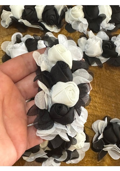 10 Adet Siyah Beyaz Çiçekli Arma Set Dikiş Aplike 10X4 cm fırsatları