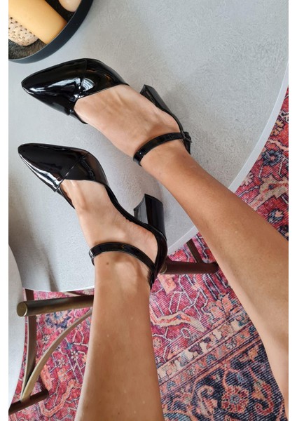 015 046 Topukla Kadın Abiye Ayakkabı fiyatları