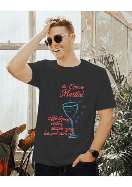 Espresso Martini Kokteyl Tasarım Relaxed Fit Erkek Önü Baskılı Tişört fırsatları