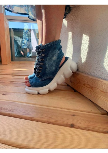 Kot Sandalet Bağcıklı: Günlük Rahatlığın Yeni Adı fiyatları