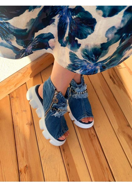 Fermuarlı Kadın Kot Spor Sandalet – Günlük Rahatlık ve Şıklık