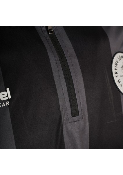 Snoopy Futbol Kısa Kollu Tişört fırsatları