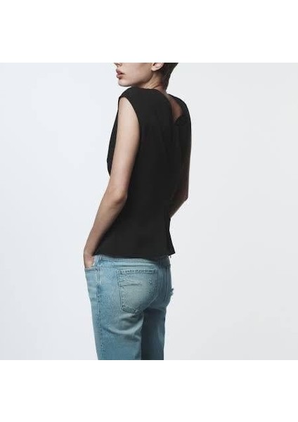 Zr Büzgü Detaylı Siyah Bluz modelleri