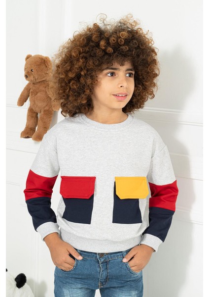 Erkek Çocuk Gri Renkli Ön Çift Cep Detaylı Sweatshirt
