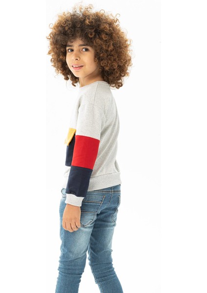 Erkek Çocuk Gri Renkli Ön Çift Cep Detaylı Sweatshirt fırsatları