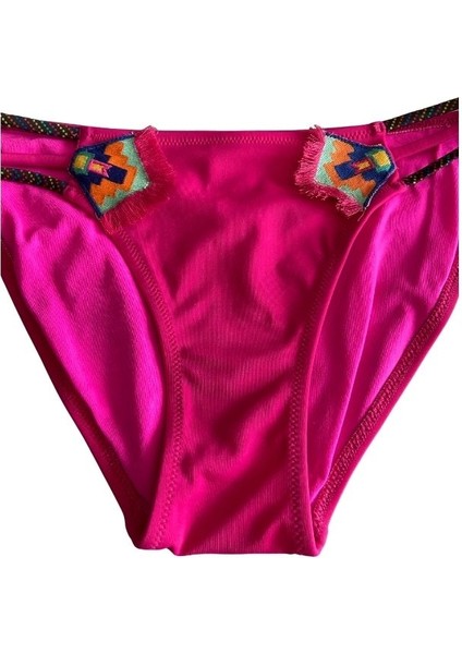 Pembe Dar Kalıp Yanlar Üç Ip Şeritli Bikini Altı