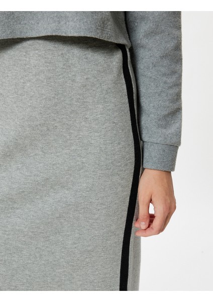 Midi Boy Triko Kalem Etek Yanları Şerit Detaylı Standart Bel indirimleri