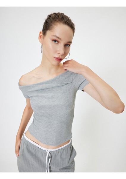 Kısa Kollu Tişört Omzu Açık Slim Fit