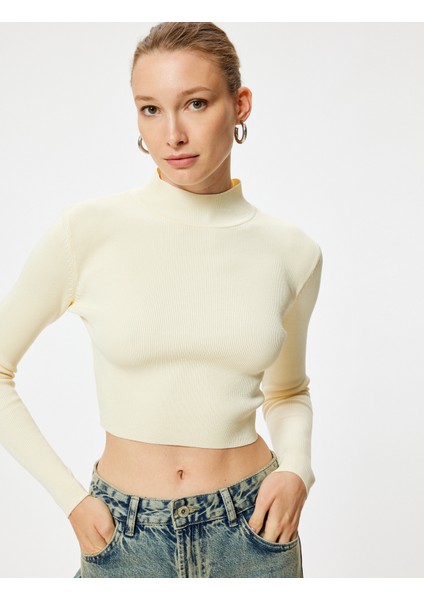 Basic Dik Yaka Kısa Triko Kazak Uzun Kollu Fitilli