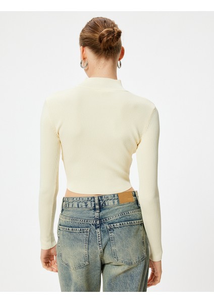 Basic Dik Yaka Kısa Triko Kazak Uzun Kollu Fitilli fırsatları